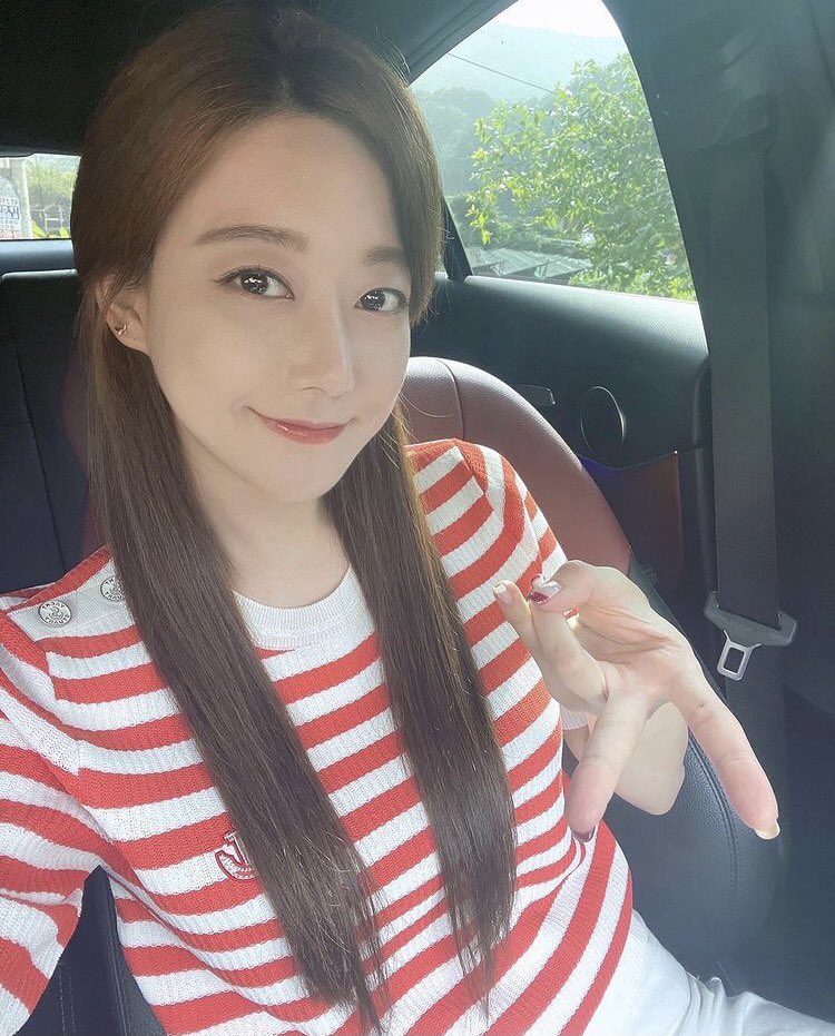 kazumajun's tweet photo. 明日9月13日はRainbowのスンアさんのお誕生日です🌈💕🎉

#레인보우 #Rainbow #오승아 #スンア #HappySeungADay

@Seunga0913 https://t.co/0qTSqQQfN5