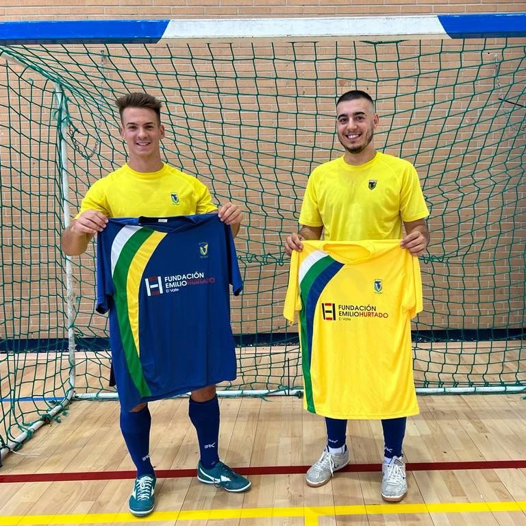 entorno5x5's tweet photo. 💥 4º SORTEO 💥

🗞️ Sorteamos la 👕🟡 de @aalvaritoo2 ⚽ (2ª equipación) del ascenso de @CDEElValle 💙💛 de 2ª División 🇪🇦, firmada por él 😜

✅ Requisitos

-Síguenos
-Sigue a @CDEElValle
-RT y MG
-Menciona a 2 amigos en comentarios

🚨Envío: España (Península)
🚨Plazo: 19/09/22 https://t.co/bwtFavdAUE