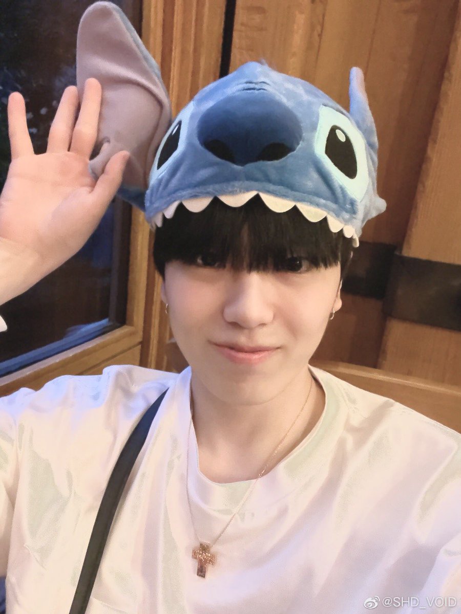 KimTaYa_'s tweet photo. 아 않되 내 디즈니 머리띠... https://t.co/r4ZtWqPlZ8