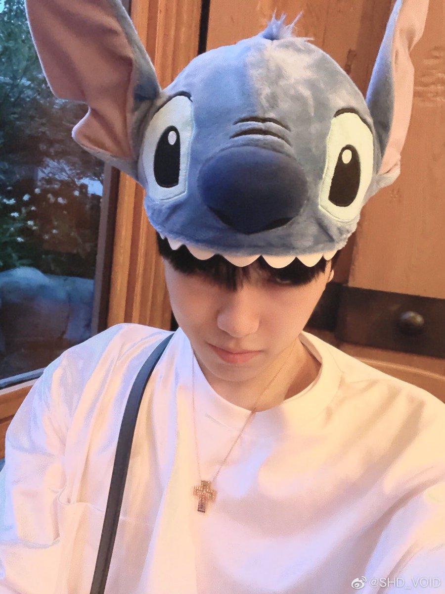 KimTaYa_'s tweet photo. 아 않되 내 디즈니 머리띠... https://t.co/r4ZtWqPlZ8