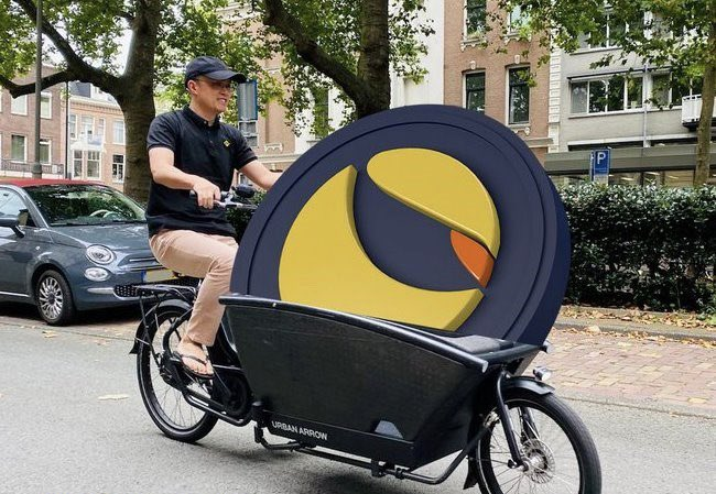 CryptoGirls tweet media