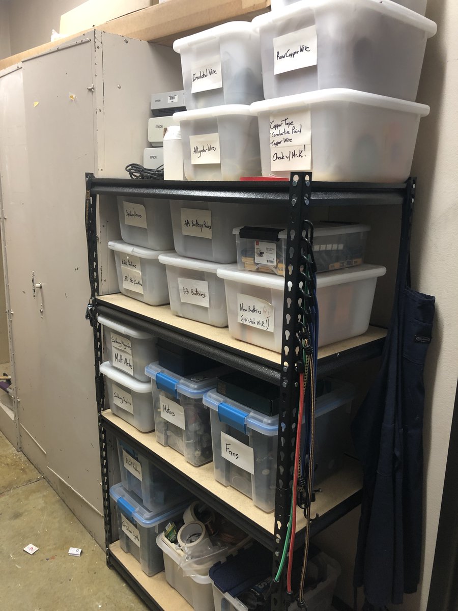 JPMSSTEAM's tweet photo. Photos of the new and improved JPMS Maker Space! @MPS_JusticePage @MPS_News @MPS_Washburn https://t.co/nwXVi7sewe