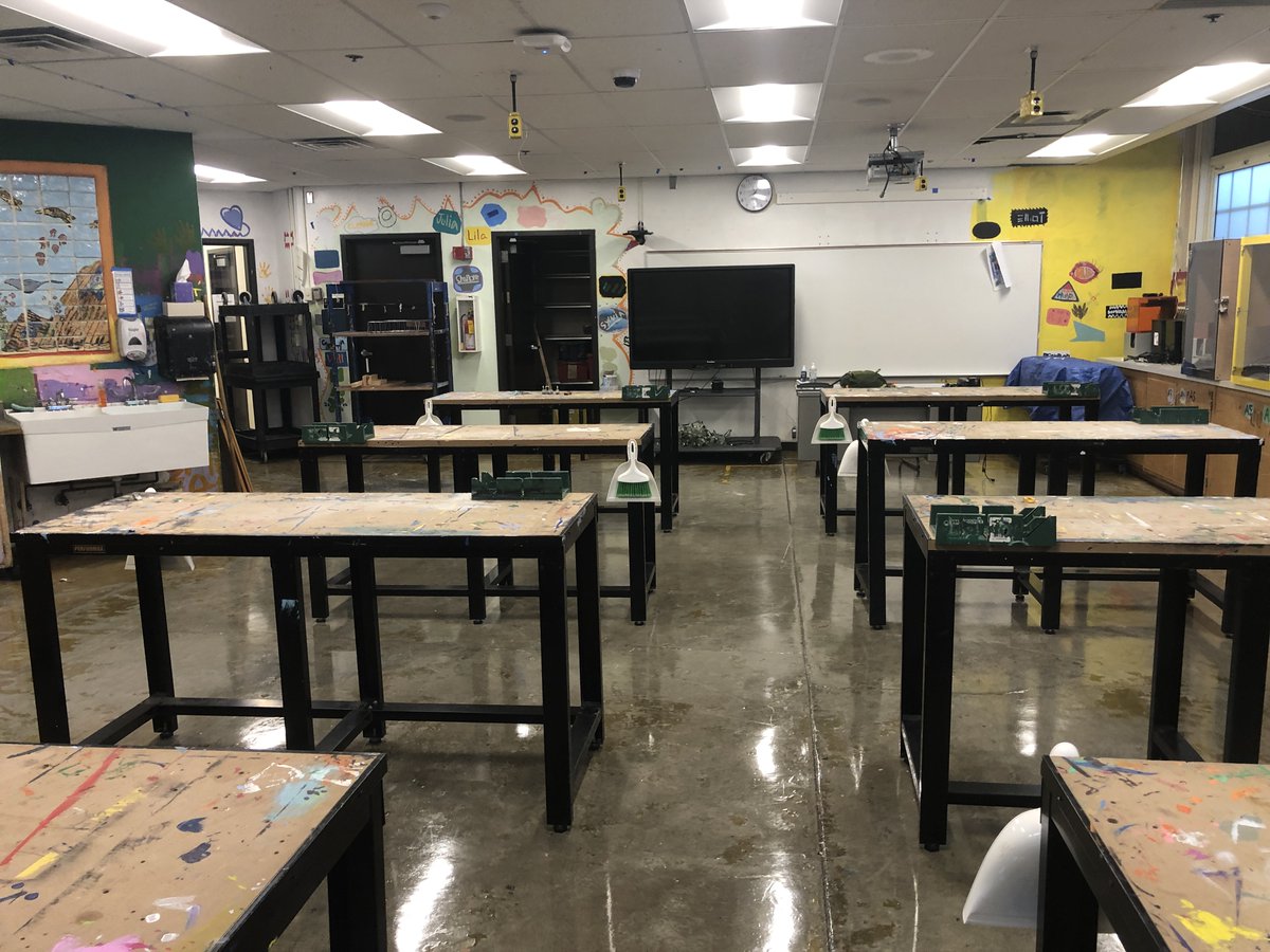 JPMSSTEAM's tweet photo. Photos of the new and improved JPMS Maker Space! @MPS_JusticePage @MPS_News @MPS_Washburn https://t.co/yREFJ6gOBj