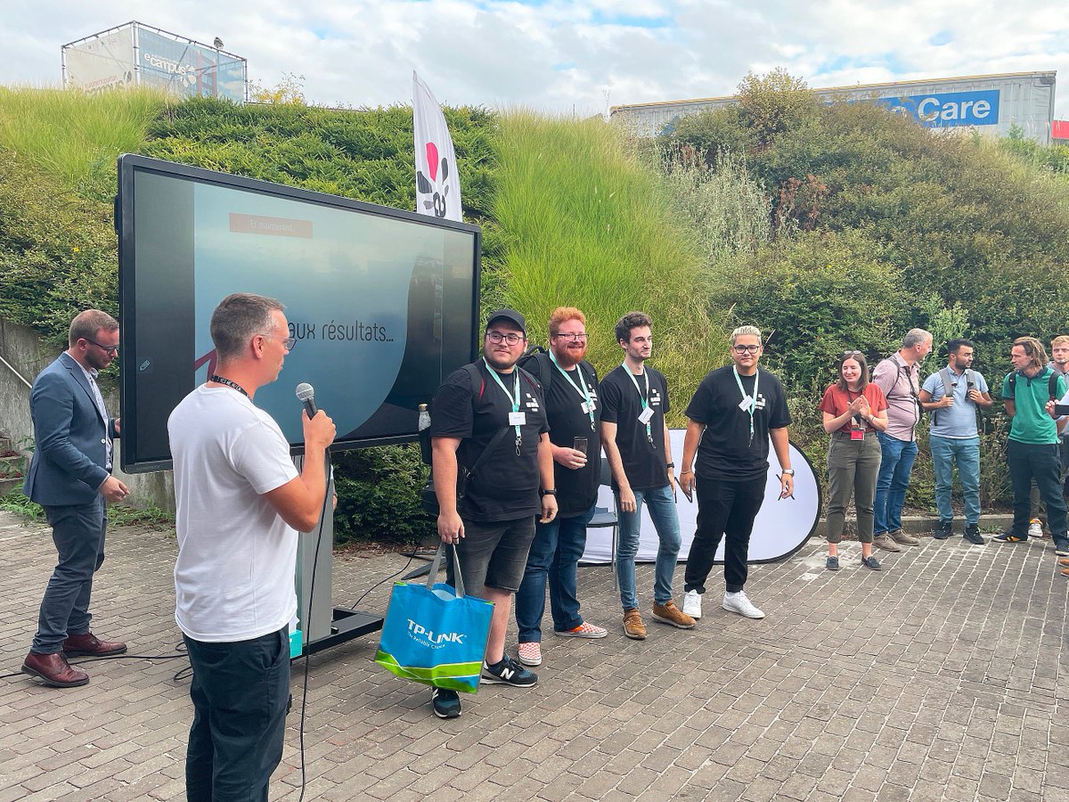 digitalwallonia's tweet photo. Le 26 août dernier, plus de 70 personnes ont participé au Capture the Flag organisé par l'@EeCampus et l'@AdN_Wallonie dans le cadre du programme #digitalwallonia4cyber 👉 https://t.co/R4nUleR6Fm #digitalwallonia #cybersecurite https://t.co/t4xruRsqx1