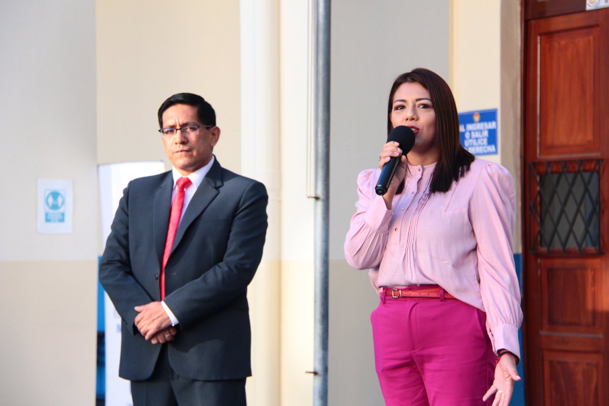 cneimbabura's tweet photo. Con #EquidadParticipaciónInclusión arrancamos la #SemanaDeLaDemocracia con el Minuto Cívico en la U.E Sánchez y Cifuentes. https://t.co/mmbinMvrYt