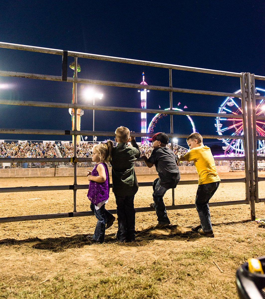 visitbrenham's tweet photo. It's time for the oldest county fair in Texas! This week is full of Washington County Fair festivities, events, and live music. Check our stories or website for details!
☀️
☀️
☀️
☀️
#brenham #visitbrenham #brenhamtexas #brenhamtx #washingtoncounty #washingtoncountyfair https://t.co/MNN7OGMh7X