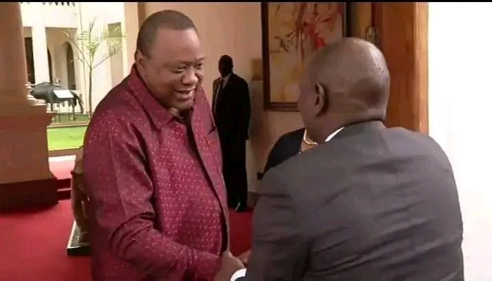 Kijanayaaa's tweet photo. Two best friends that pretending to be enemies link up again, this time to exchange power~Alinur
#PresidentWilliamRuto #statehouse #Mr76 #MakeKBC #Malala #PresidentMuseveni https://t.co/tBcUwRk6pN