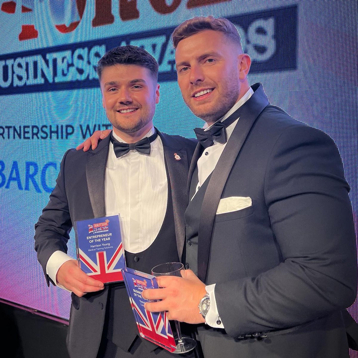 hypara999's tweet photo. Very humbled to be awarded 'UK Entrepreneur of the Year' at the @exforcesawards held in Mayfair, London 🏆

To make the shortlist was an incredible achievement for me at 28, but to win was a dream come true ✨

#exforcesinbusiness #entrepreneur #paramedic https://t.co/DgfJlPoOq4