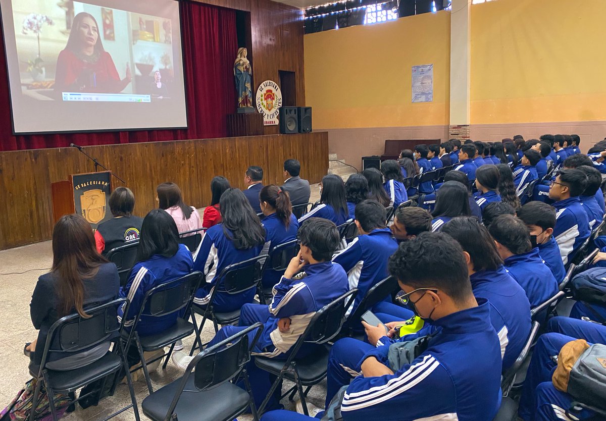 cneimbabura's tweet photo. #CNEInforma | En el auditorio de la U.E Sánchez y Cifuentes, proyectamos el film “Ecuador en Democracia”, como parte de la sexta edición del #FestivalOjoDePez🎥. https://t.co/SZzTuGTup6