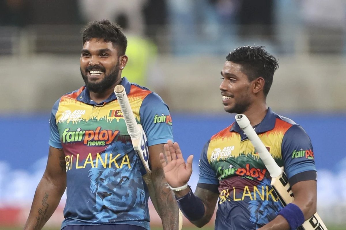 fairplay__news's tweet photo. ๐ธ from yesterday's #AsiaCup final as Team Sri Lanka lifted the ๐ for the 6๏ธโฃth time! ๐ฅ
#fairplaynews #fairplay #Sports #Prediction #SportsPrediction #predictnow #winbig #winnow #AsiaCup #SriLanka #Cricket https://t.co/z1y36kRiRe