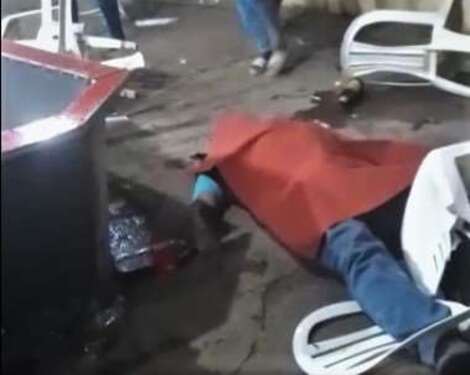 BoliviaLive's tweet photo. Doble asesinato en San Matías: Grupo armado acribilla a hijo de un exalcalde y a un brasileño https://t.co/GFKfTVzNs5 https://t.co/y4nHlzDPNO