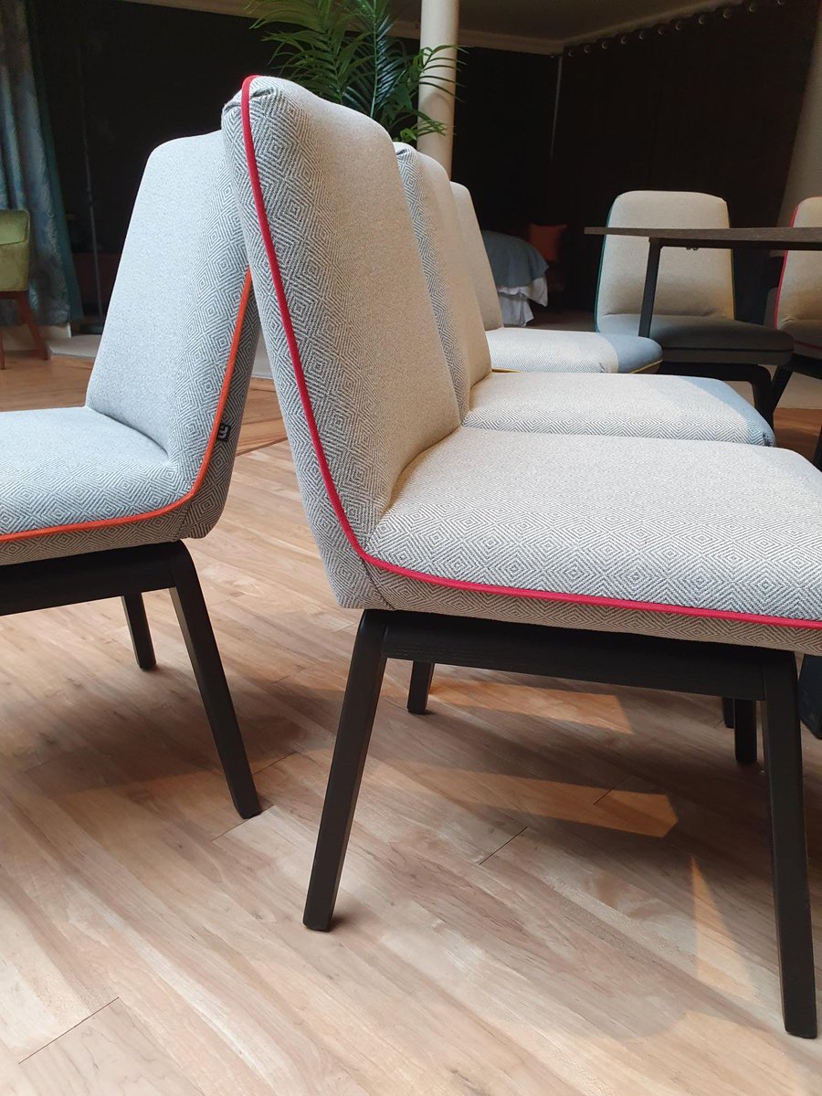 SkoposFabrics's tweet photo. Herriot Hughes (diamond) with a bright pop of Dove #velvet, make our meeting-room chairs look fabulous, with @MorganSeating . #upholstery #ContractFabrics #FRfabrics
https://t.co/OinmcNYsqp https://t.co/hxrERDpkaA