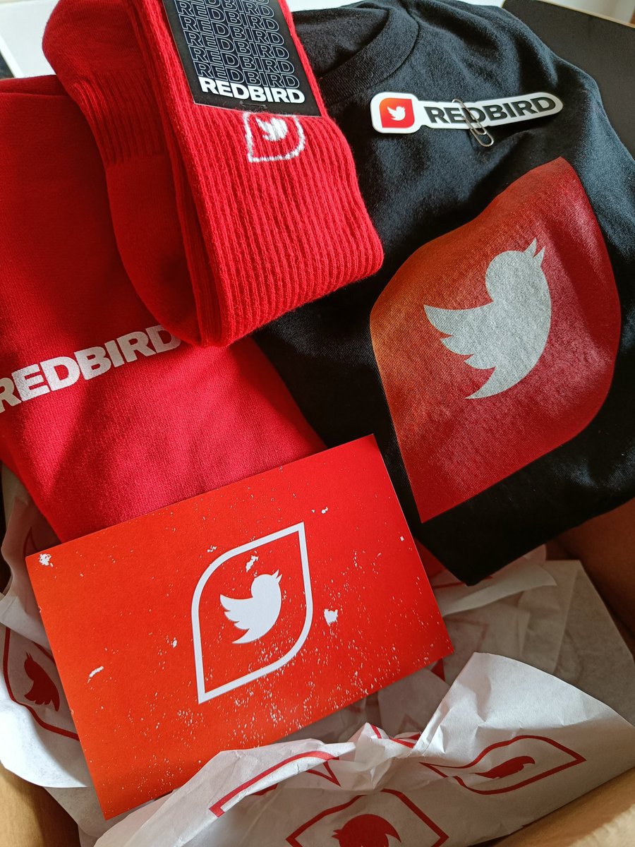 german_schnyder's tweet photo. And swags for all #TeamRedBird @TwitterREW https://t.co/wk15SstPbh