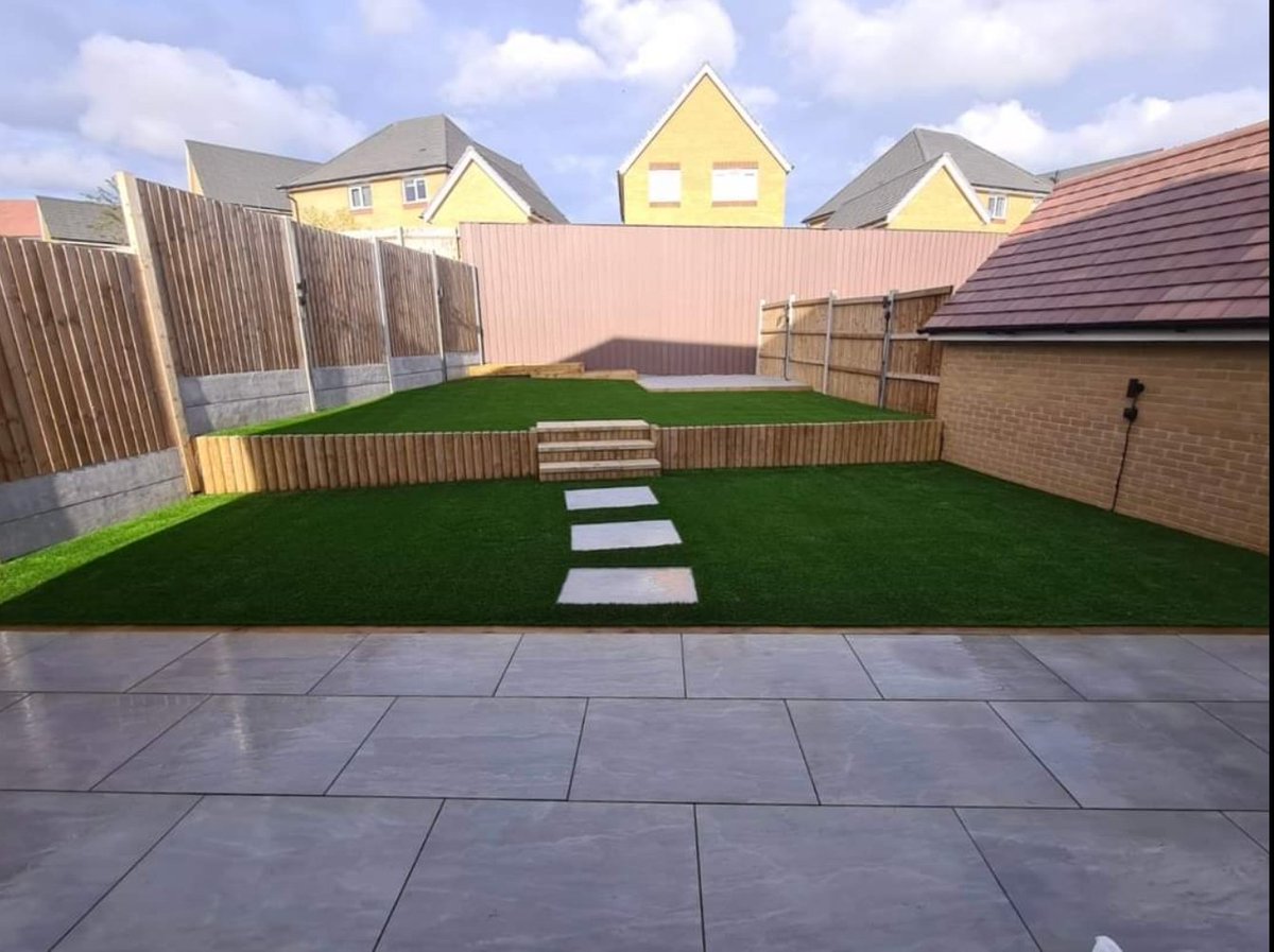 Shitlawns's tweet photo. If a 5 year old were to draw a garden, would it look like this soulless and unimaginative wasteland? Let's see, if you have a young child, send us their drawing of a garden and we'll see who has more creativity in design... https://t.co/dXhw4pSin6