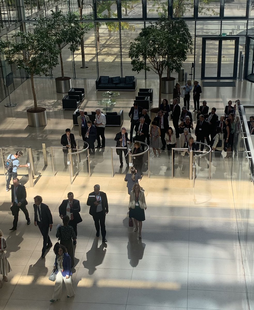 GESDAglobal's tweet photo. “Using the future to build the present" or how to quickly put scientific progress at the service of the world's population 🌎: fruitful exchanges between an @OECD delegation, its SG @MathiasCormann and representatives of the @SwissMFA and of @GESDAglobal. Thank you for the visit! https://t.co/LiHWSNDjhJ