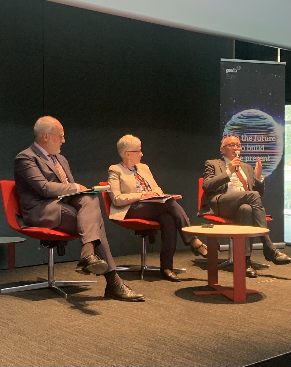 GESDAglobal's tweet photo. “Using the future to build the present" or how to quickly put scientific progress at the service of the world's population 🌎: fruitful exchanges between an @OECD delegation, its SG @MathiasCormann and representatives of the @SwissMFA and of @GESDAglobal. Thank you for the visit! https://t.co/LiHWSNDjhJ