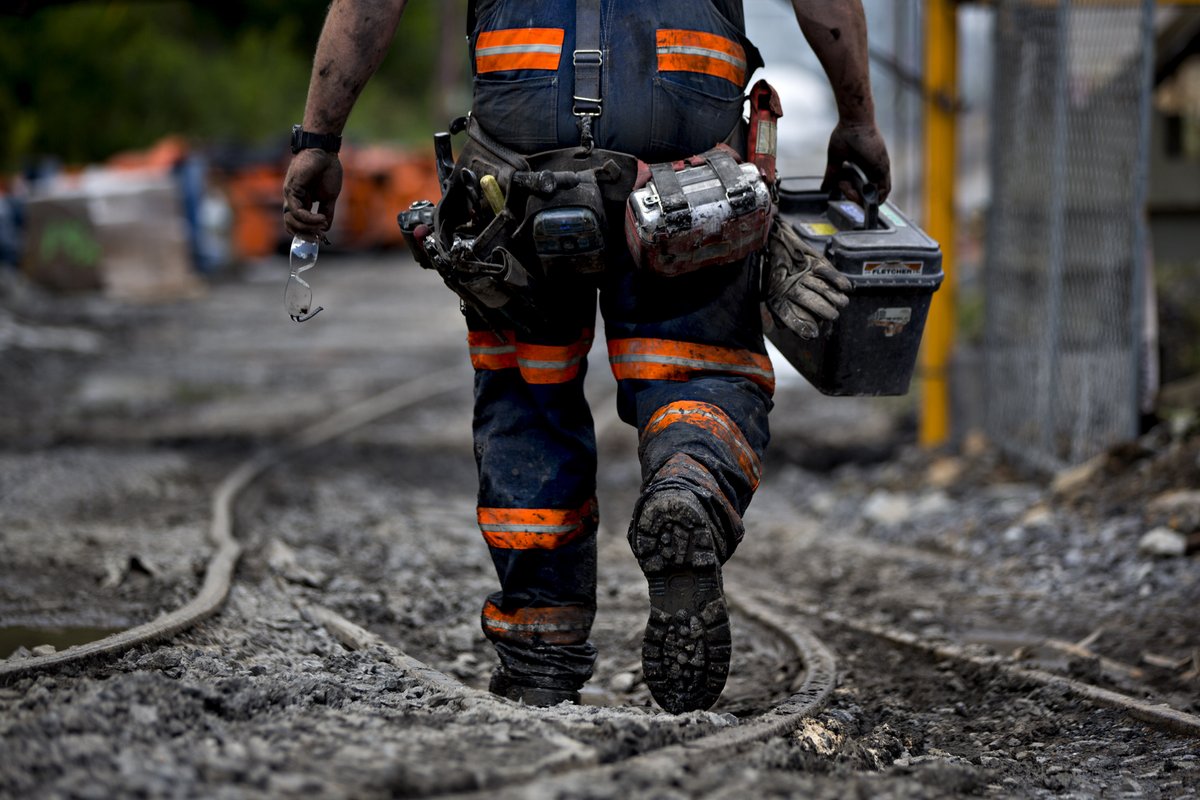 OSHAReporter's tweet photo. Nearly two years into the #Biden administration and there are no Biden appointees on the panels that hear challenges to #MSHA & #OSHA citations. One board no longer has quorum. #FMSHRC #OSHRC. Story is below first time on potential railroad worker strike.
https://t.co/pVl8pJ3TRH https://t.co/4oK0gEdyIA