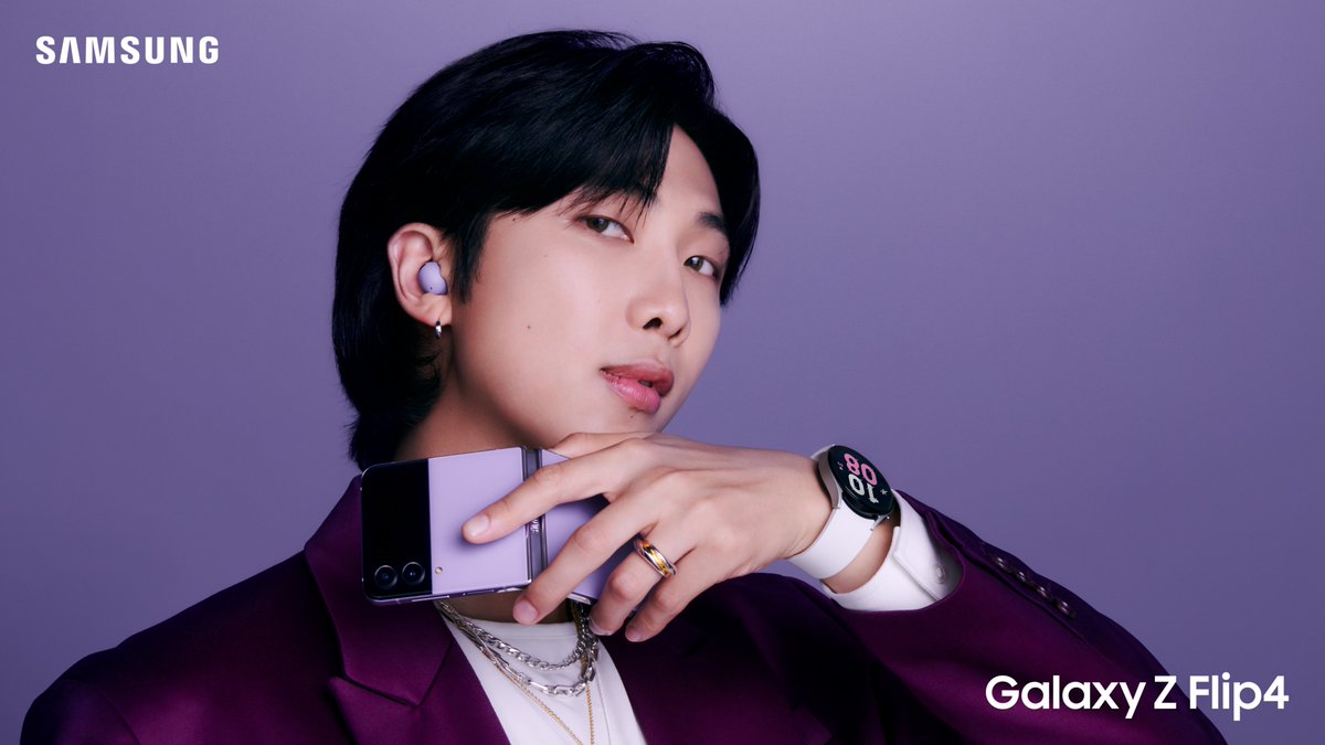 SamsungMobileSA's tweet photo. From our 💜's to yours! Happy Birthday #RM! @BTS_twt  #GalaxyxBTS #flexeveryangle @BTSArmyZA https://t.co/jmUodGRSDQ