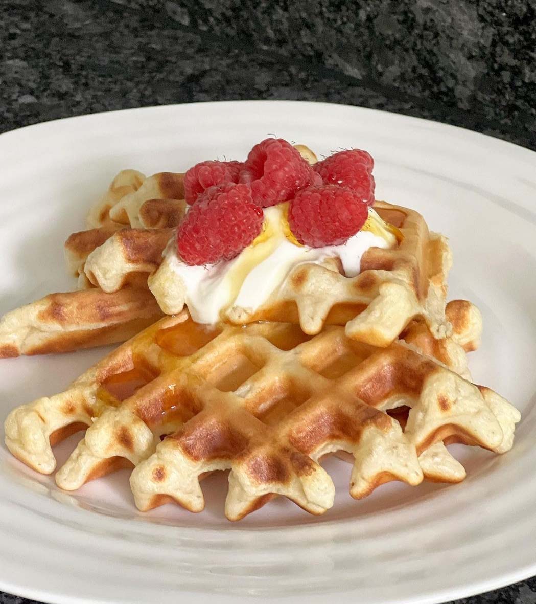 timsdairy's tweet photo. Lots of comfort food images and ideas around today - understandably
👩‍👩‍👦‍👦
How about these made for @MrsMiddletonOil by her children - using our yogurt♥️♥️♥️♥️

(And they hoovered up afterwards!!!)

#comfortfood #Food https://t.co/PQyNFn7nDU