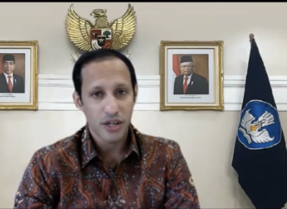 vhalhen123's tweet photo. Great to see Mas Mentri Nadiem @kemenpendidikan in this Global Event and sharing Indonesia’s perspective and commitment towards disaster education &amp; school safety #CSSFcommitments  #safechildrensafeschools
#safeinschool @GADRRRES 
Cc @IWe_Nugroho @Yusratebe @wak_cobain https://t.co/txI6Q1DIlw