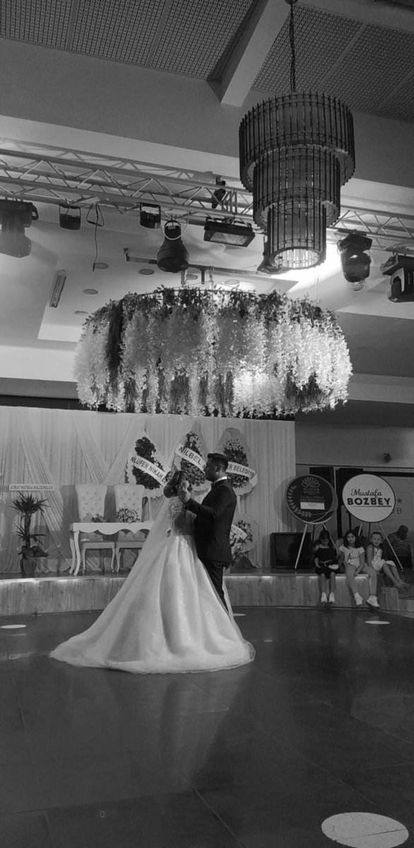 Bekledik ama değdi 🖤
İyi ki 🖤