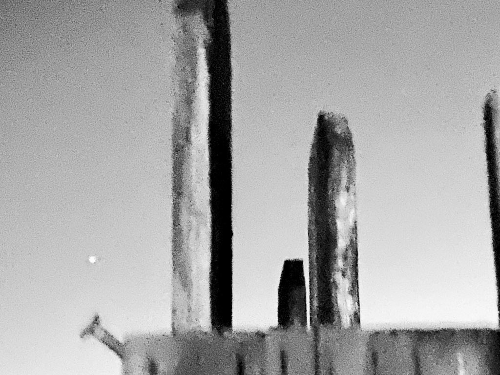 theygone238's tweet photo. Time tells us.
A fuss in the head.
Best to find tread.
Our lives we must adjust.
Thoughts, can’t rust.
#art #photography #poetry #checkequipment
Means you to. Dreams they flow,drip and grow to change. While thoughts rust to a stop if you let ‘em. https://t.co/ahNArY2vFT