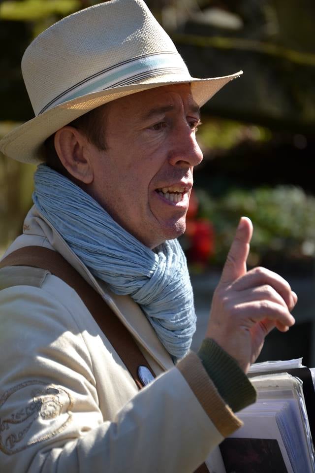Un voyage dans le temps au Père Lachaise avec Thierry Le Roi  samedi 17 et dimanche 18 septembre à 14h30 
RV à l'entrée du cimetière située rue des Rondeaux (métro Gambetta)
Tarif : 20,00 € (gratuit -12ans)
Réservation : 06 30 13 89 94