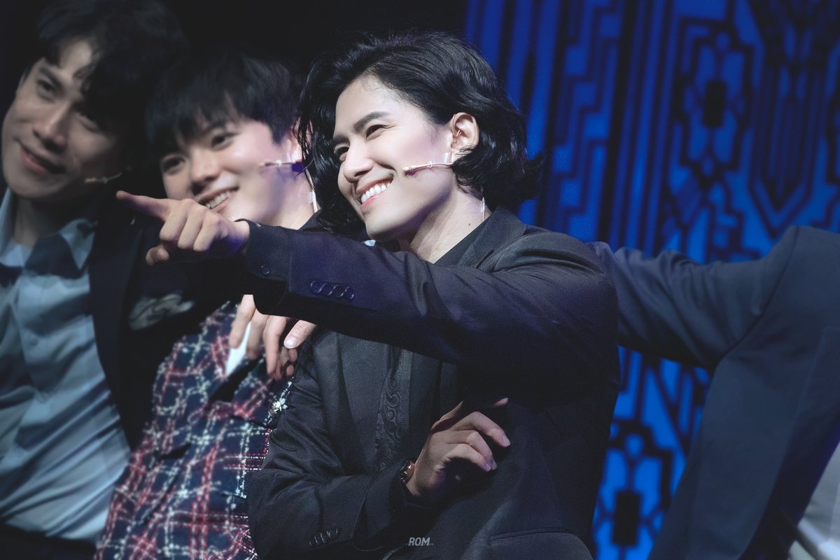 Rom_pic's tweet photo. 201001 낮공 뮤지컬 비스티 | 커튼콜

이재현 | #정동화 배우님

#롬_픽쳐 https://t.co/5JYNW8RmCU