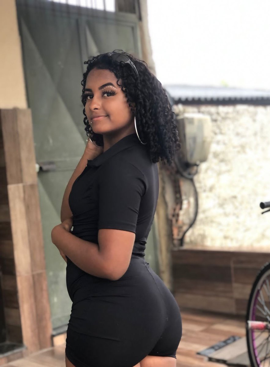 letycia_15's tweet photo. pouco coisa tá 👋🏾🤢 https://t.co/Af3hJZIZT9