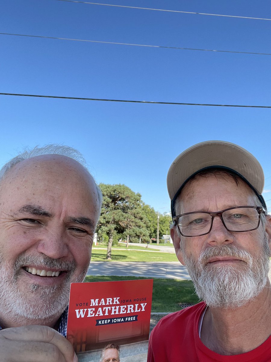 TRoweIA's tweet image. Yesterday we had some beautiful doorknocking weather for the Mark Weatherly campaign. Us hitting some doors in the Pleasant Hill neighborhoods, joined by state senator @CarlinIASenate! #LeadRight #IA03
