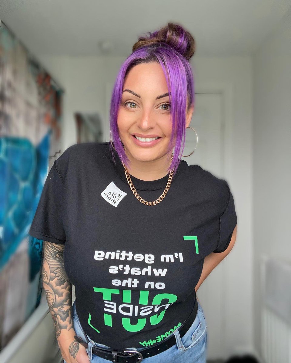 kitkat000's tweet photo. Keeping the campaign awareness going as I only got my t-shirt this morning! @IFUCARESHARE truly believe in everything you do your work is utterly invaluable 💚 #WorldSuicidePreventionDay #thereisalwaysaway #askmewhy #insideout #iucsf https://t.co/HhTmRSQliv