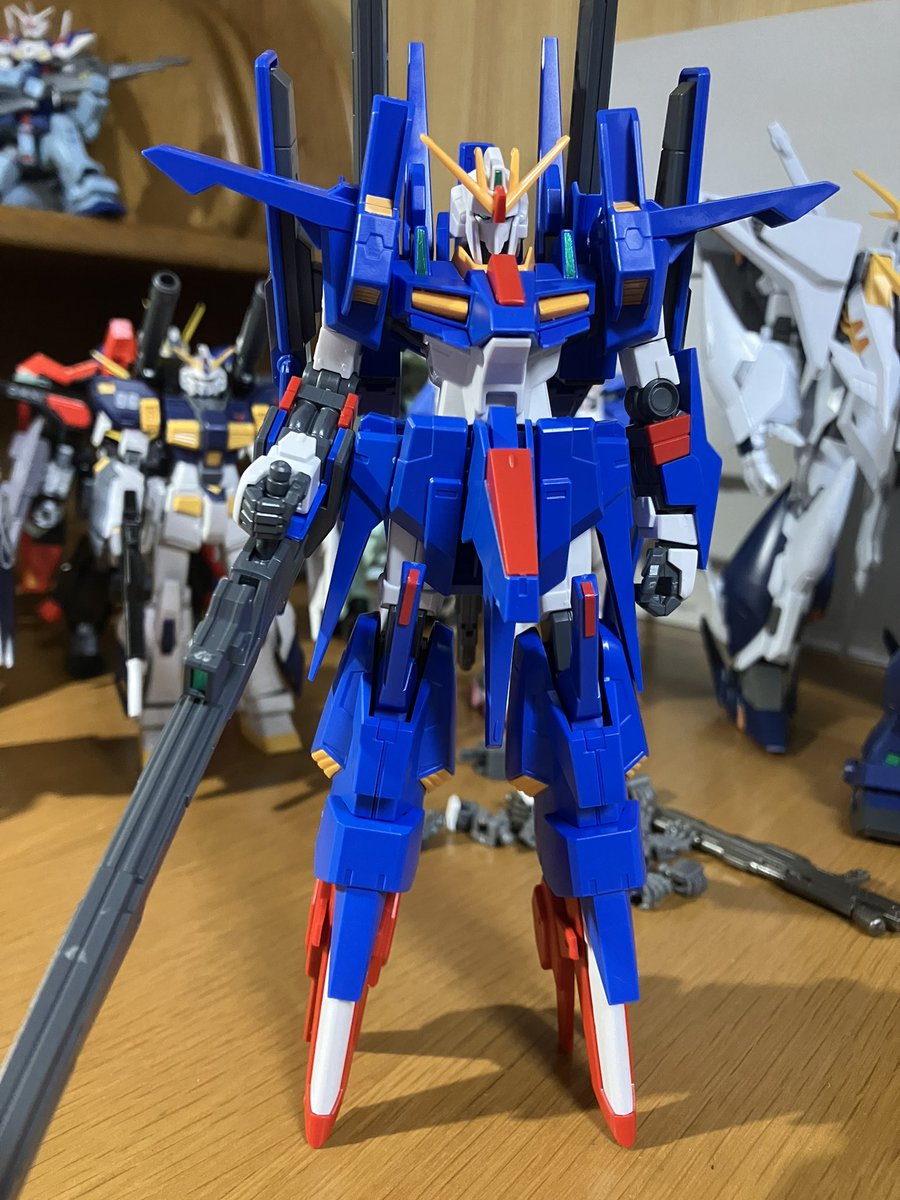 naminesiki_ne37's tweet photo. HGBF ZZⅡ完成
ZⅡ再販が近いらしいので練習のつもりで製作
ヒールがかなり高いうえに床と接する面積が小さいので倒れそうなのかと思ったら、意外としっかりしてる
#ガンプラ
#ZZ2
#ダブルゼッツー https://t.co/OG6UqQphqi