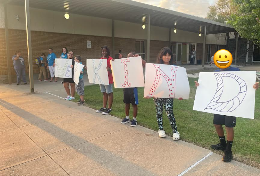 DeganElementary's tweet photo. Degan is kicking off Kindness Week! Kindness Ambassadors are awesome! #wearedegan #onelisd https://t.co/TYsPeMT1hP
