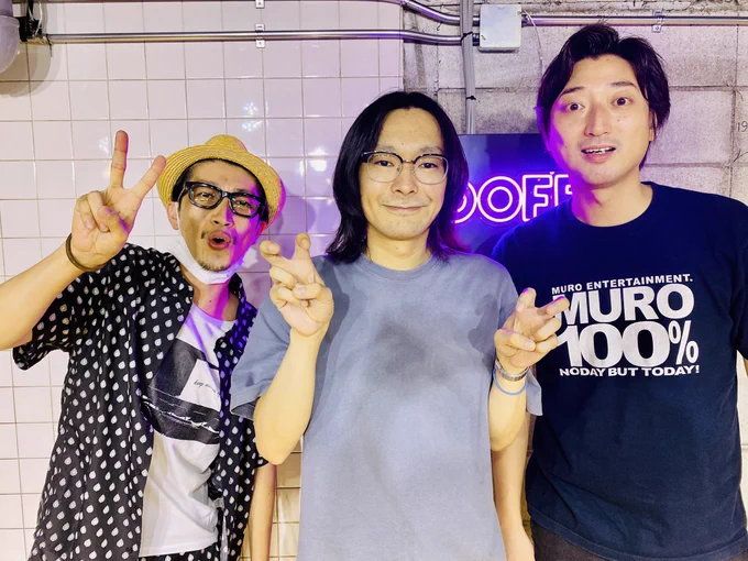 ジンカーズさんのトークライブに見学で行ったら、なぜかゲストとして呼んで頂きました。
11月に企画ライブするよう詰めてきました。
樋口さんが丸くなってましたが、全然自分も太ってました。 