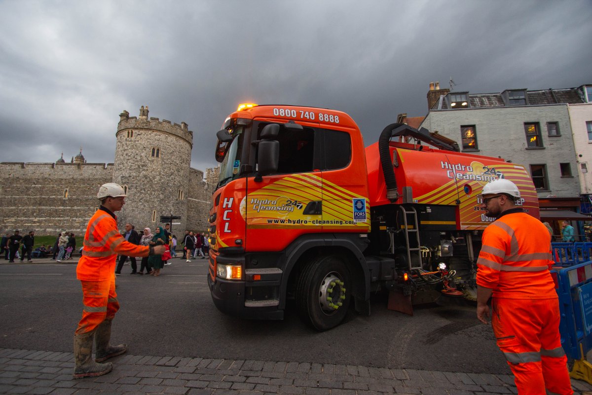 hydrocleansing's tweet photo. It's been an honour supporting The Royal Family by providing our road sweeping services to clean the surrounding areas at Windsor Castle during this transition.
#WindsorCastle #RoyalFamily #RoadSweeper #RoadSweeping #MegaSweep https://t.co/JKxPlDEGTS