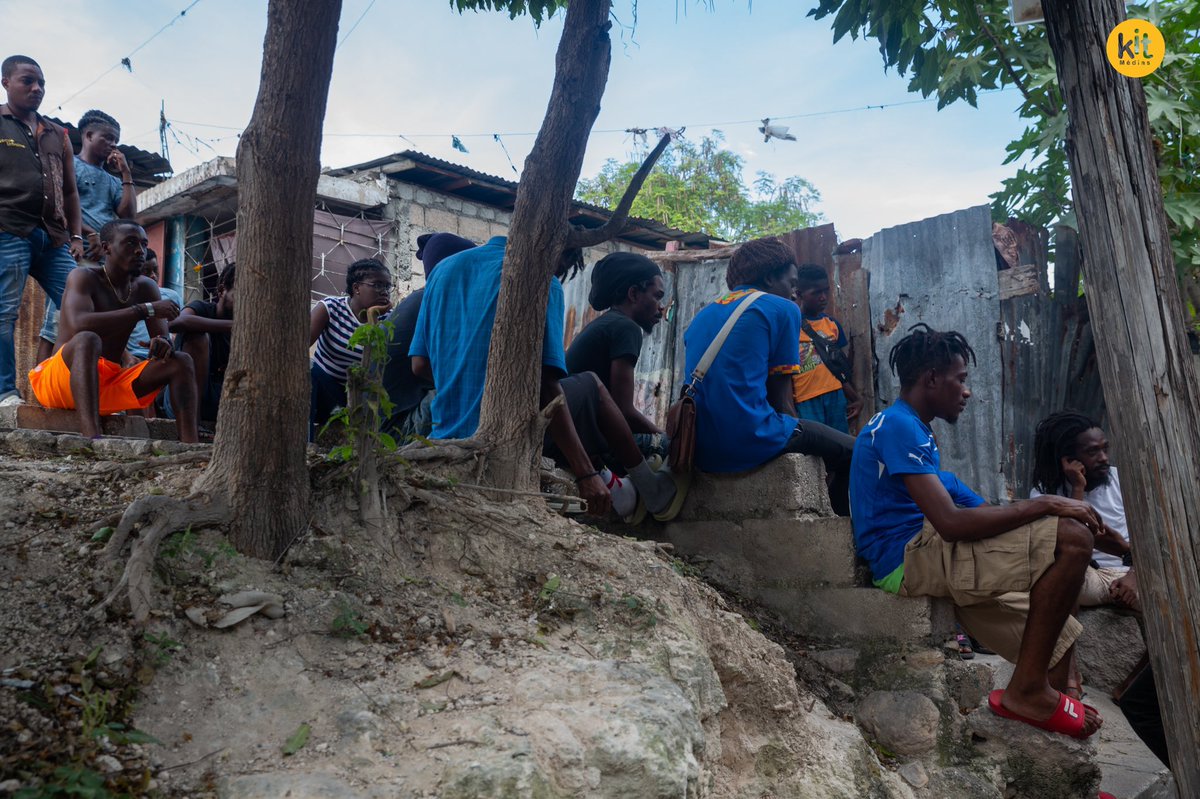 TRANSE POÉTIQUE 2022 : fin.
Frissons et larmes de joie. Gratitude infinie envers vous, d’avoir été pendant ces trois jours en Transe Poétique avec nous. À bientôt pour d’autres projets intenses, restez à l’affût ! Et rdv du 13 au 16 sept. 2023 pour la 3ème édition du festival !