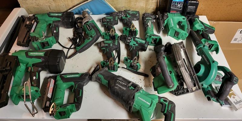 MetaboHPT's tweet photo. Pros know the value and advantage of going GREEN! Power your tools the way YOU decide with Metabo HPT's MultiVoltโข System - don't settle for less.
๐ธ : Lukas Z
#MetaboHPT #GreenMeansGO #MultiVolt #Tools #PowerTools #GOGreen #ToolCollection #Pro #Jobsite #Construction #GOBuild https://t.co/z2FWKAmIfc