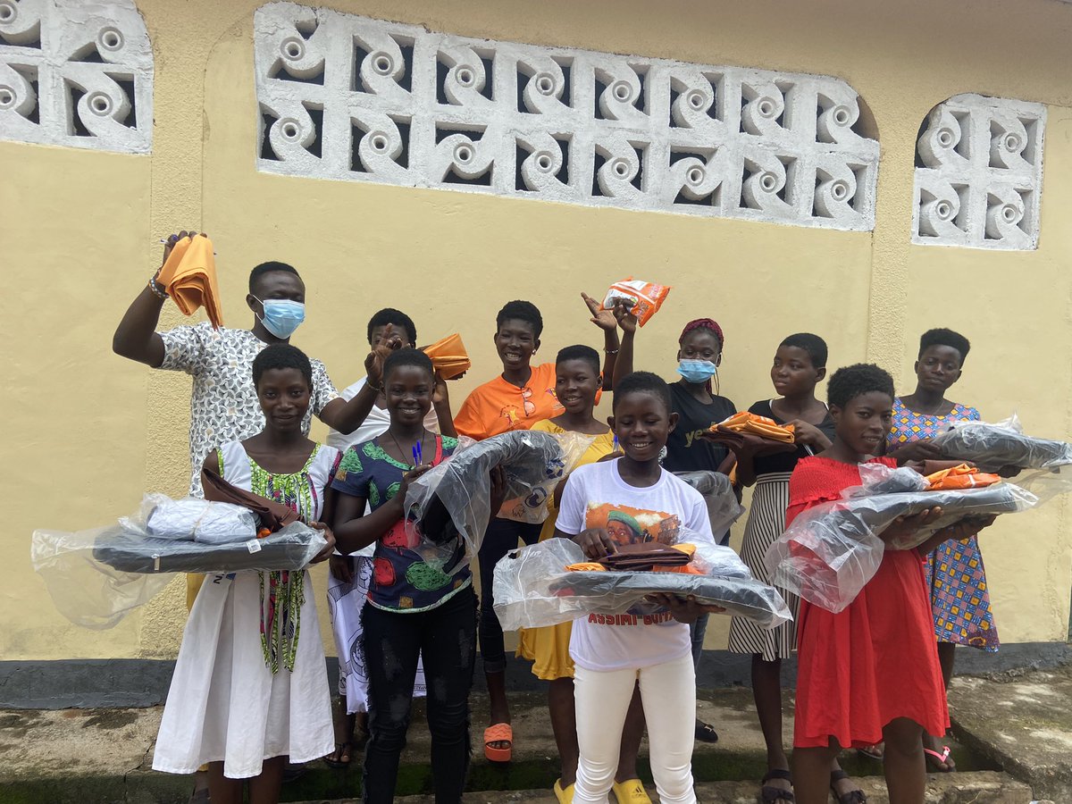 AnyokaMartin's tweet photo. Vulnerable and needy adolescents girls were identified and supported to return back to school to achieve their dreams in life under the girls empowerment project in bongo.@kabacaesar @PPAGGhana @AdubeaAmoah @UNFPAGhana @atabinore @UNICEF https://t.co/v3rvri4lZ2
