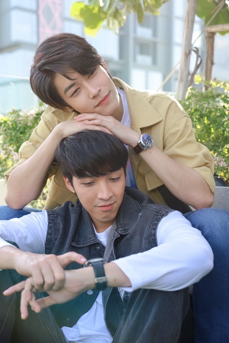 AzimaForAll's tweet photo. Look how cute you are 🥰
When will you get together, sweeties 🥺
#petchpie #dewkan #kandew
#LoveAt9EP11 https://t.co/tQuleEahCz