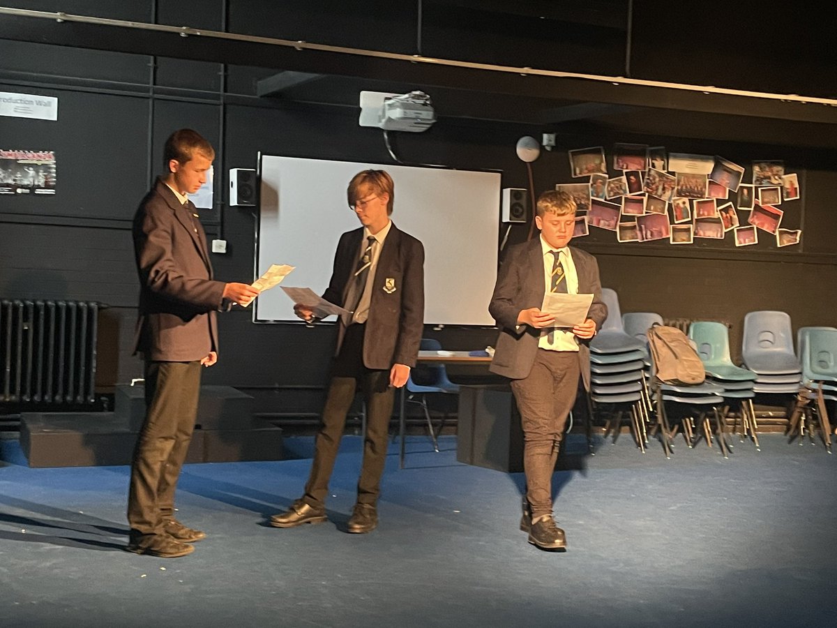 verulamschool's tweet photo. Rehearsals for A Christmas Carol are underway @verulamschool #CreativeThinkersForLife #VerulamForLife 🎄 https://t.co/0j6xy60Pkx