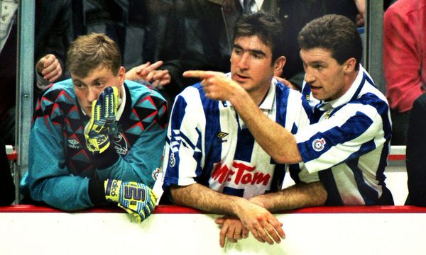 90sfootball's tweet photo. Nigel Pearson speaks to Eric Cantona during his trial at Sheffield Wednesday in 1992. https://t.co/h96gj2URqb