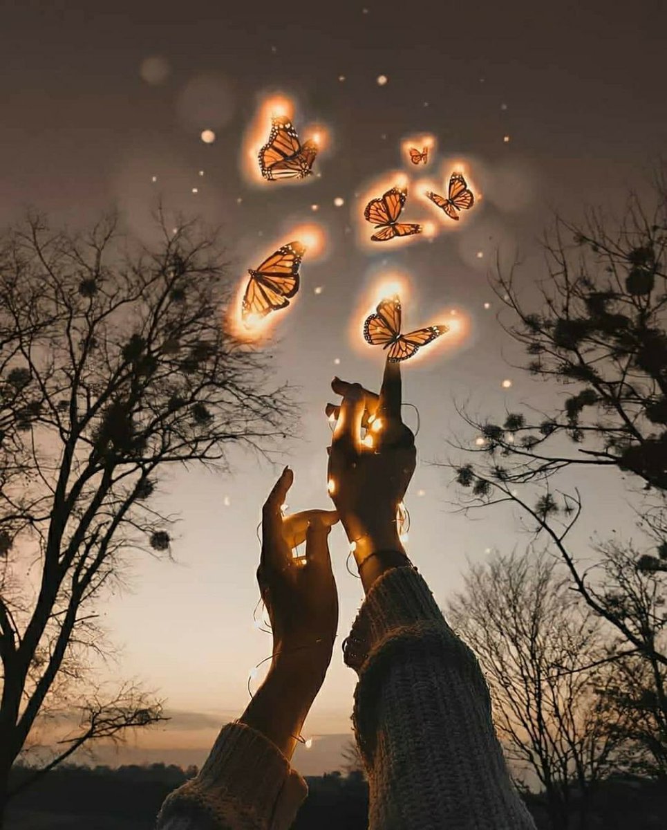 وَعسى كُل نفس صَابره يُسقيها 
الله فرحاً يجعلها تسجُد بَاكية 🙏🕊💙."