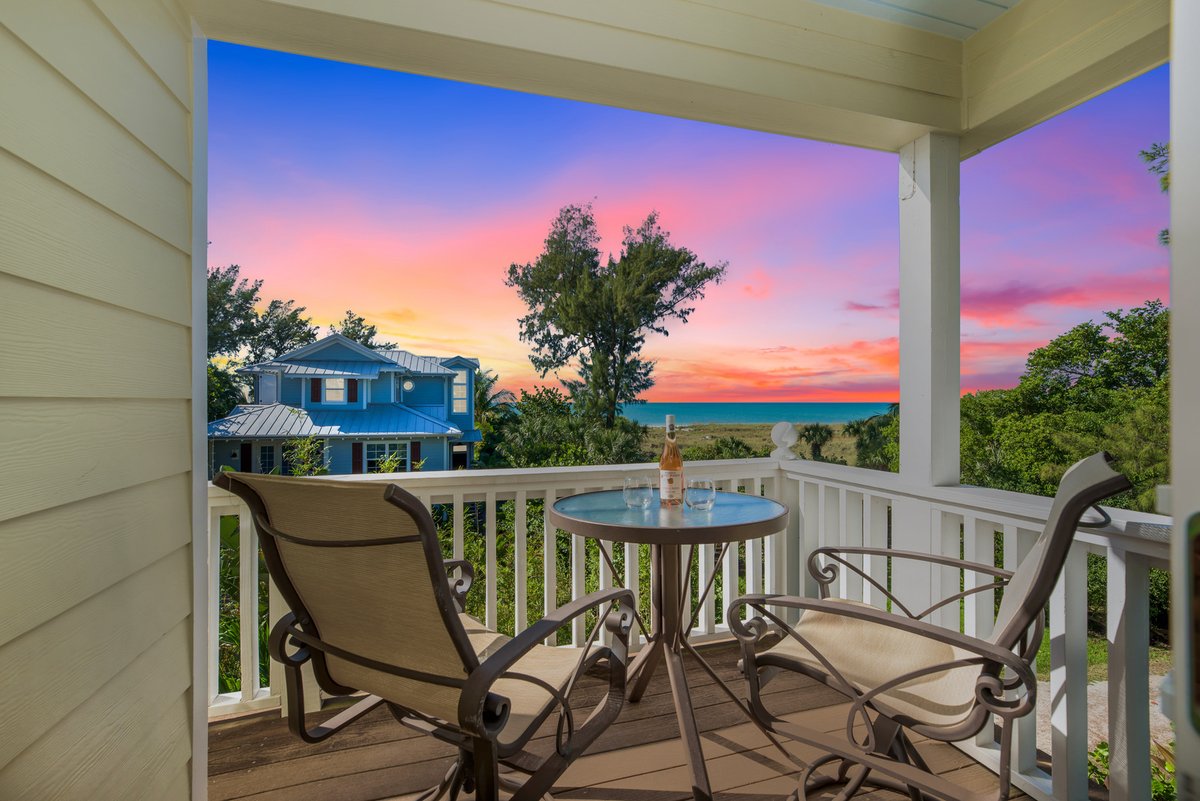 AnnaMariaLifeVR's tweet photo. Welcome to Yellowbird! 4 Bd | 3.5 Ba | Incredible Gulf Views! Book your stay: https://t.co/tI88NhLQoB
#annamariaisland #annamarialife #annamaria #ami #vacay #vacationrental #florida #beachhouse #beachrental #rentami #getaway #gulfview #sunsets #tiki https://t.co/ZsT7LL00Ii