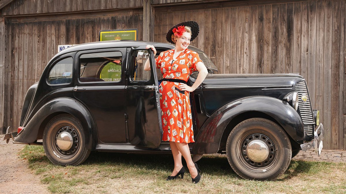 Another day photographing Soprano @FionaHarrisonavoiceinamillion @stonehurst_farm, Leicestershire to capture some of her 1940s outfits.  
Fiona is documenting her wardrobe which spans over a century of vintage fashion and this year marks the 10th year we've been working together!