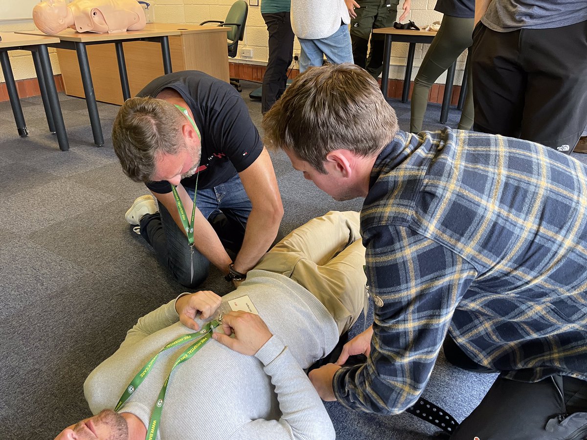 BASICS_HQ's tweet photo. #PHECcourse, getting to grips with the basics, pelvic splint application & surgical airway practice. https://t.co/Q7RSp6MYE4