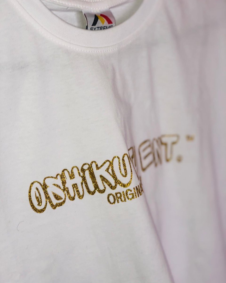 g_shikutu's tweet photo. OSHIKUTU ENT. Merchandise N$200 🇳🇦 https://t.co/aT4ZY5e75b