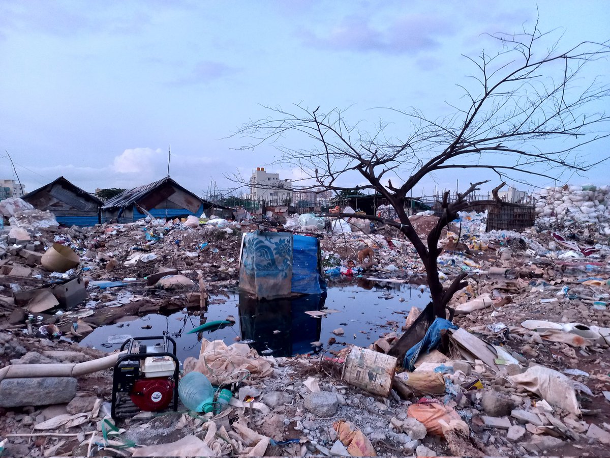 dh_sau's tweet photo. @bbmpcommr @BbmpEast must start the sanitization activity with immediate effect in Munnekholala area. Also arrange asha workers to visit all the houses of migrant workers slum.
#BangaloreRains #MigrantLivesMatter #CITU #IMFK https://t.co/AQXM4URXIk