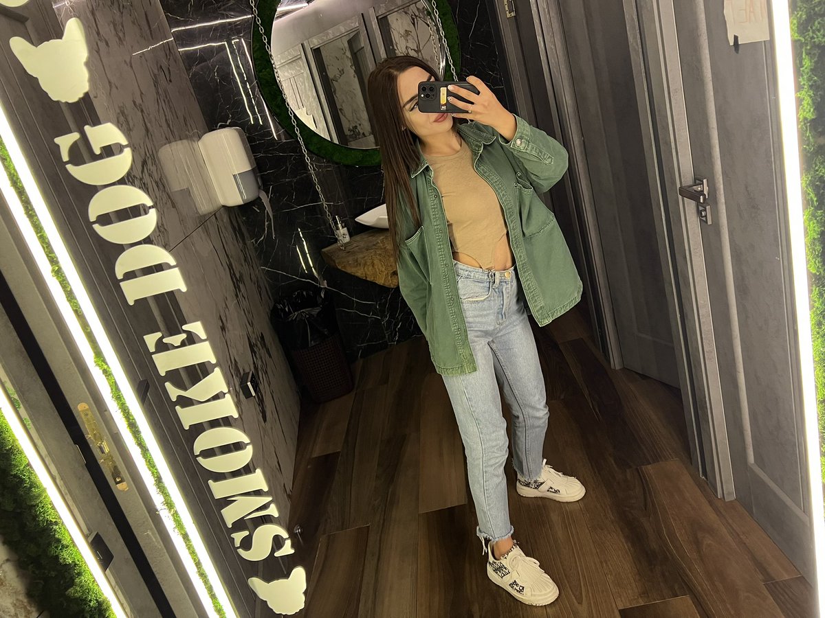 JuliaSantaQueen's tweet photo. #spoonssub #findom #paypig #paypiggy #paypiggieswanted #paypigneeded #paypigslave #paypiggie #findommistress #findomaddict #findomgodess #findommebrat #findom Get on your knees at the sight of Me and be ready to empty your wallet. I must not deny myself. I always get what I want. https://t.co/Xw3dn9Cs6B
