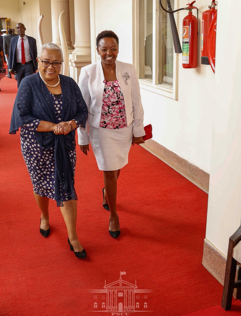 Kenyans's tweet photo. First Lady Margaret Kenyatta with Rachel Ruto https://t.co/EDIsWPGiWj