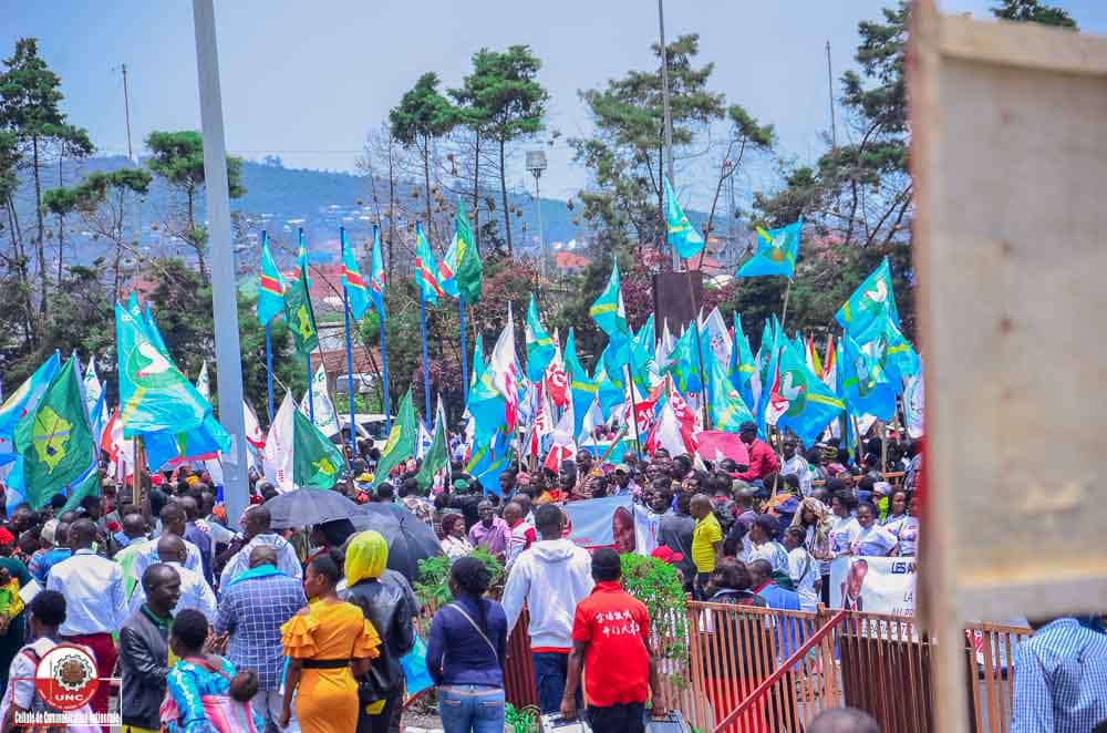 BenMadilu's tweet photo. Merci goma pour l'accueil chaleureux du mwalimu @VitalKamerhe1 
La base delta force te soutient mwalimu 
@Arnotbigus1 https://t.co/3RvQIUGJ8B